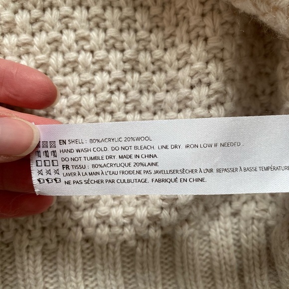 En Saison Cream Oversized Wool Sweater Vest - Size Small - Picture 7 of 9